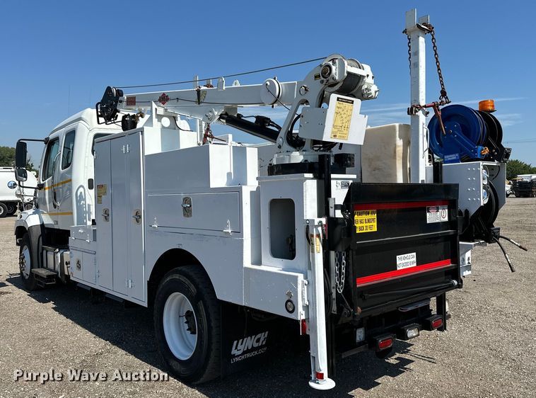 image for item EG1658 2014 Freightliner  108SD Crew Cab utility / service truck