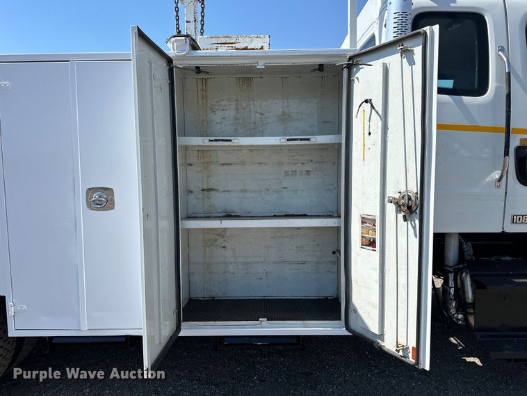 image for item EG1658 2014 Freightliner  108SD Crew Cab utility / service truck