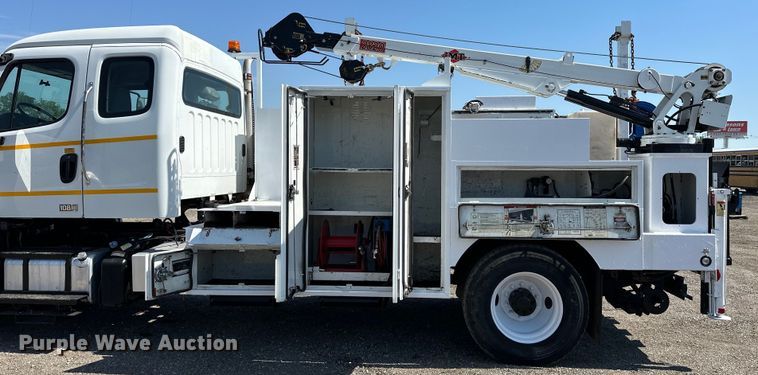 image for item EG1658 2014 Freightliner  108SD Crew Cab utility / service truck