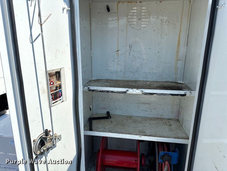 image for item EG1658 2014 Freightliner  108SD Crew Cab utility / service truck