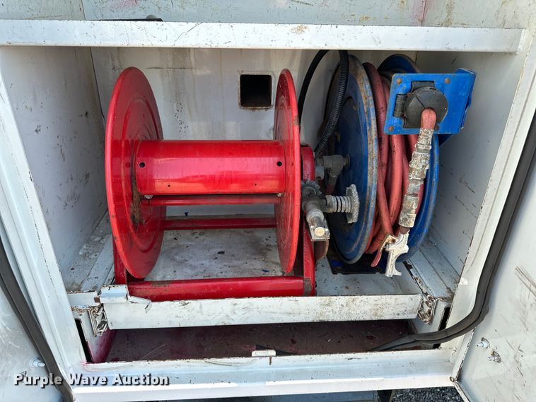 image for item EG1658 2014 Freightliner  108SD Crew Cab utility / service truck