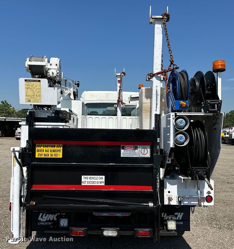 image for item EG1658 2014 Freightliner  108SD Crew Cab utility / service truck