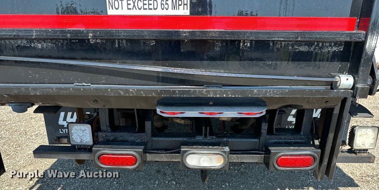 image for item EG1658 2014 Freightliner  108SD Crew Cab utility / service truck