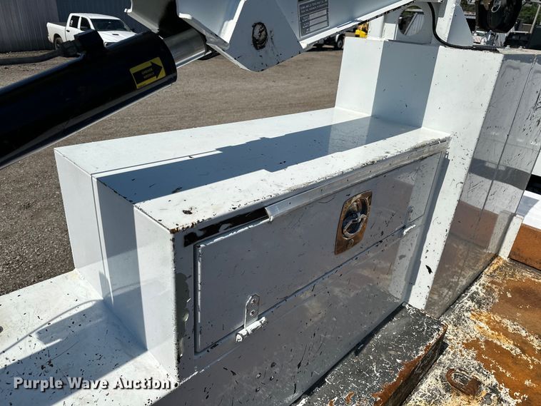 image for item EG1658 2014 Freightliner  108SD Crew Cab utility / service truck