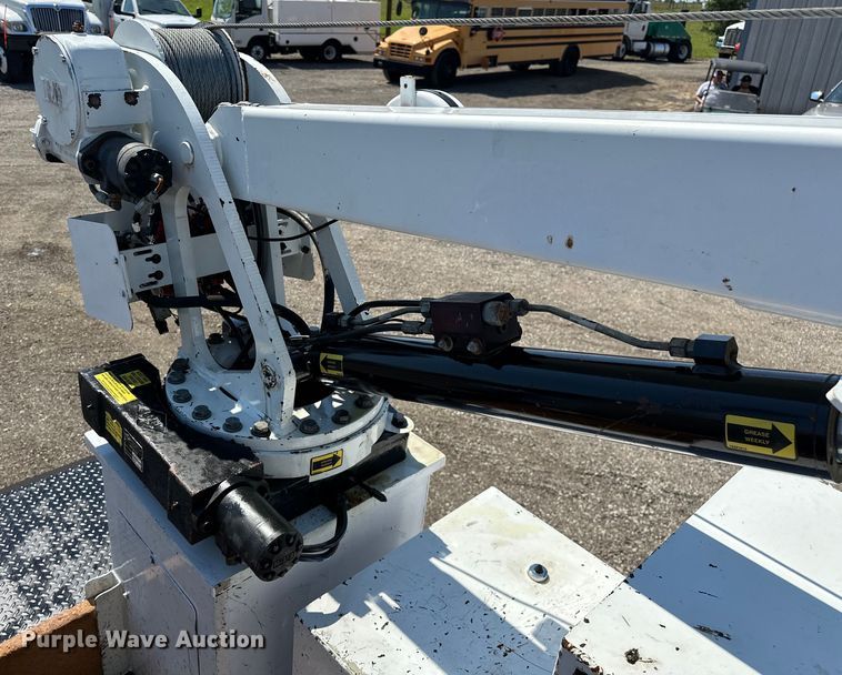 image for item EG1658 2014 Freightliner  108SD Crew Cab utility / service truck