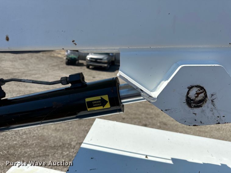 image for item EG1658 2014 Freightliner  108SD Crew Cab utility / service truck