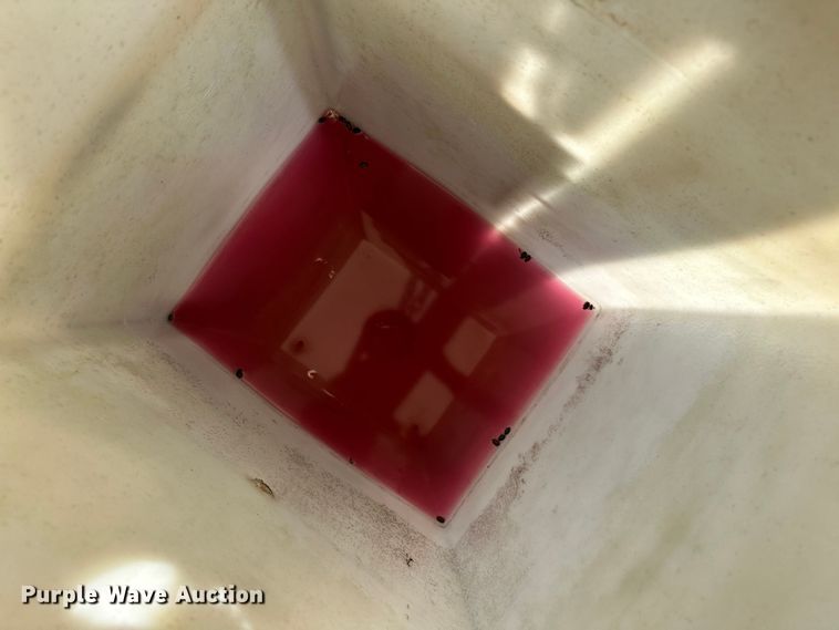 image for item EG1658 2014 Freightliner  108SD Crew Cab utility / service truck