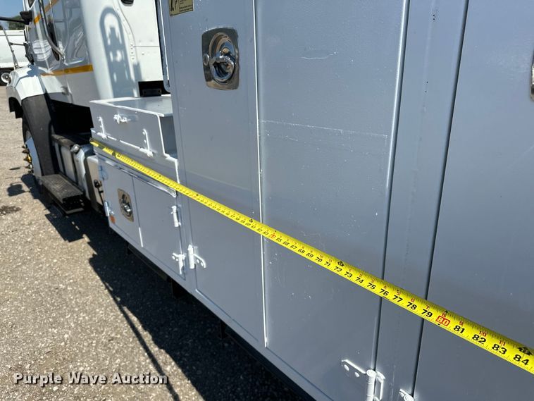 image for item EG1658 2014 Freightliner  108SD Crew Cab utility / service truck