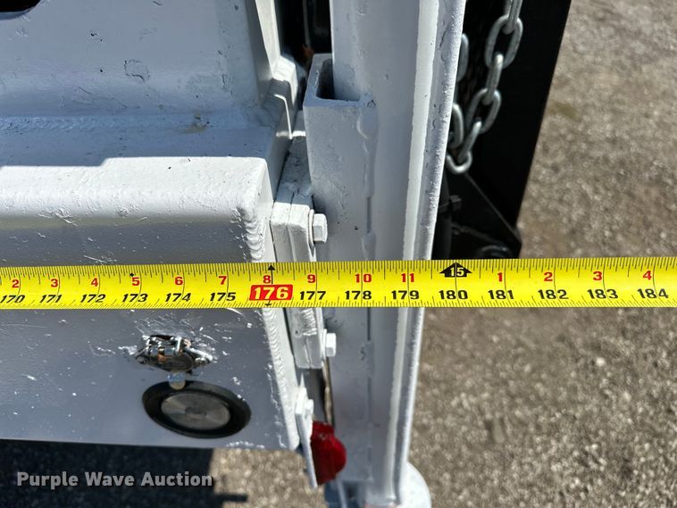 image for item EG1658 2014 Freightliner  108SD Crew Cab utility / service truck