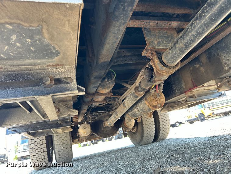 image for item EG1658 2014 Freightliner  108SD Crew Cab utility / service truck