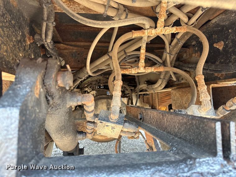 image for item EG1658 2014 Freightliner  108SD Crew Cab utility / service truck