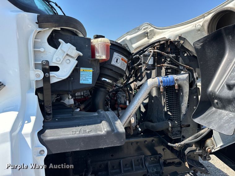 image for item EG1658 2014 Freightliner  108SD Crew Cab utility / service truck