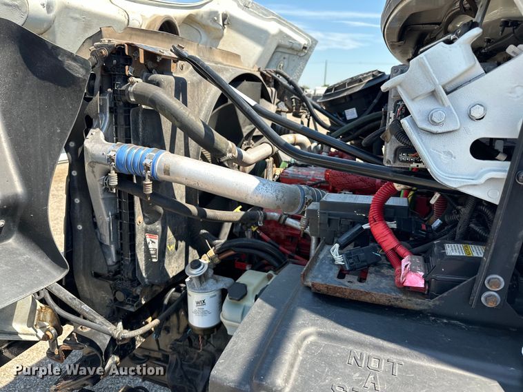 image for item EG1658 2014 Freightliner  108SD Crew Cab utility / service truck