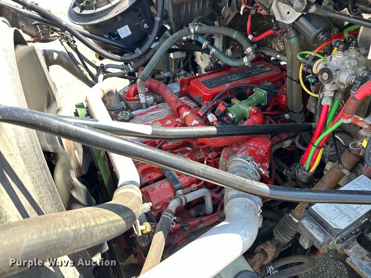 image for item EG1658 2014 Freightliner  108SD Crew Cab utility / service truck