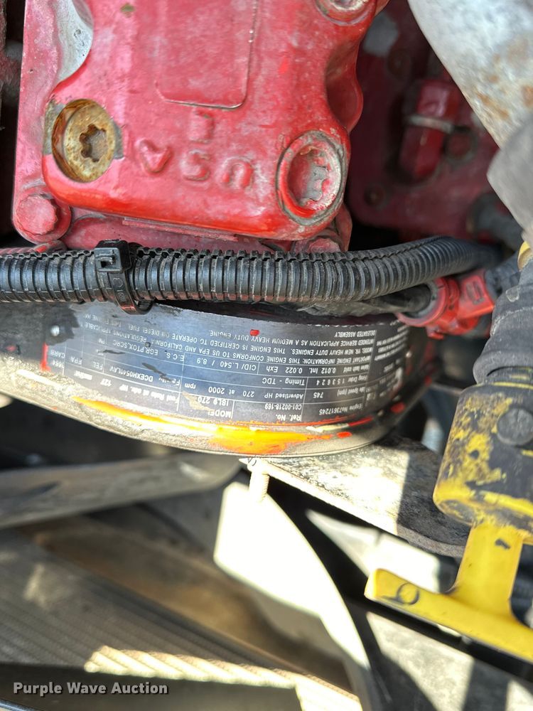 image for item EG1658 2014 Freightliner  108SD Crew Cab utility / service truck