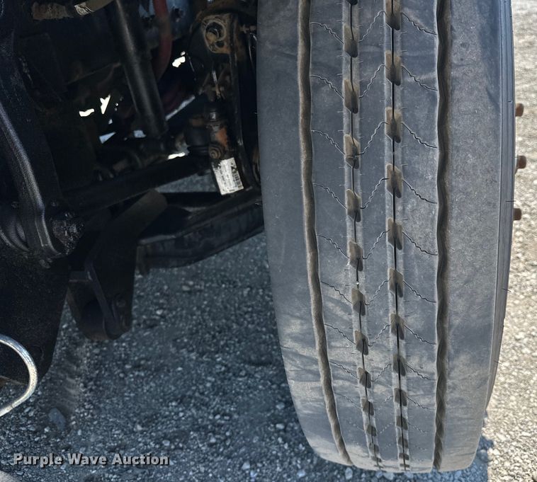 image for item EG1658 2014 Freightliner  108SD Crew Cab utility / service truck