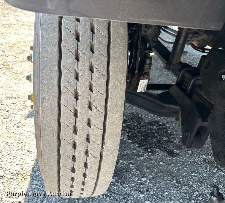 image for item EG1658 2014 Freightliner  108SD Crew Cab utility / service truck