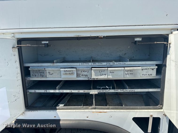 image for item EG1666 2009 International  DuraStar 4400 SBA  bucket truck