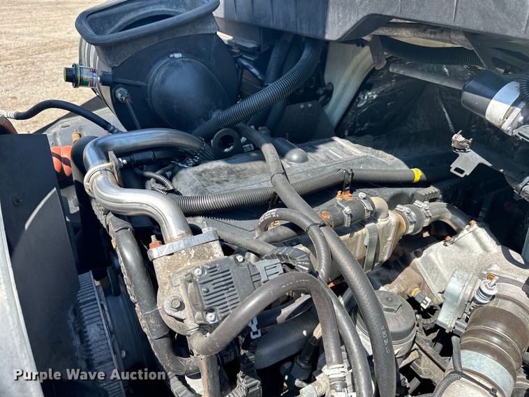 image for item EG1666 2009 International  DuraStar 4400 SBA  bucket truck