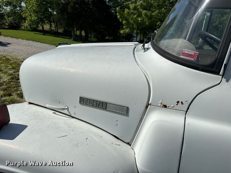 image for item EH6865 1975 International  Load Star 1800 dump truck