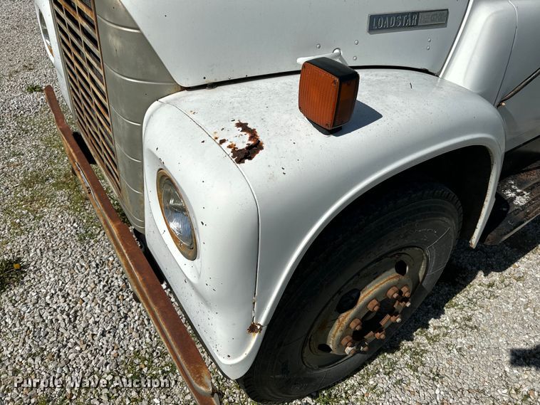 image for item EH6865 1975 International  Load Star 1800 dump truck