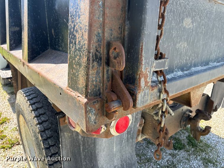 image for item EH6865 1975 International  Load Star 1800 dump truck