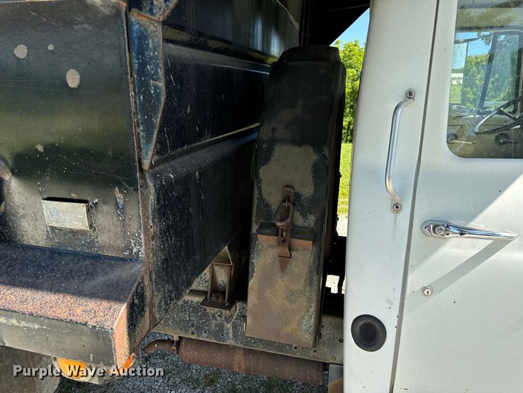 image for item EH6865 1975 International  Load Star 1800 dump truck