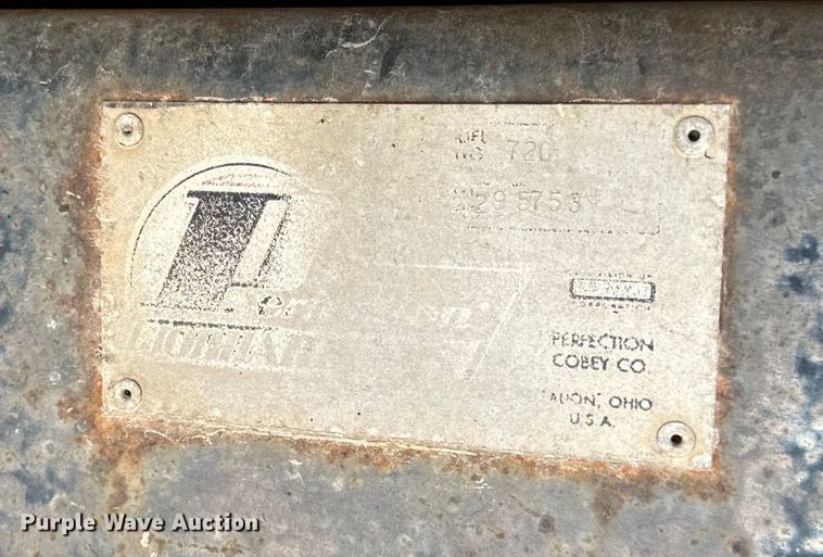 image for item EH6865 1975 International  Load Star 1800 dump truck