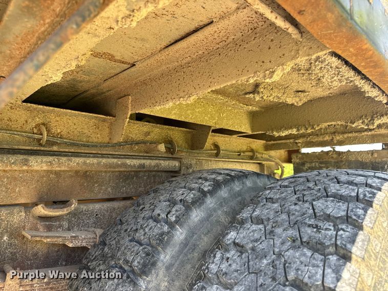 image for item EH6865 1975 International  Load Star 1800 dump truck