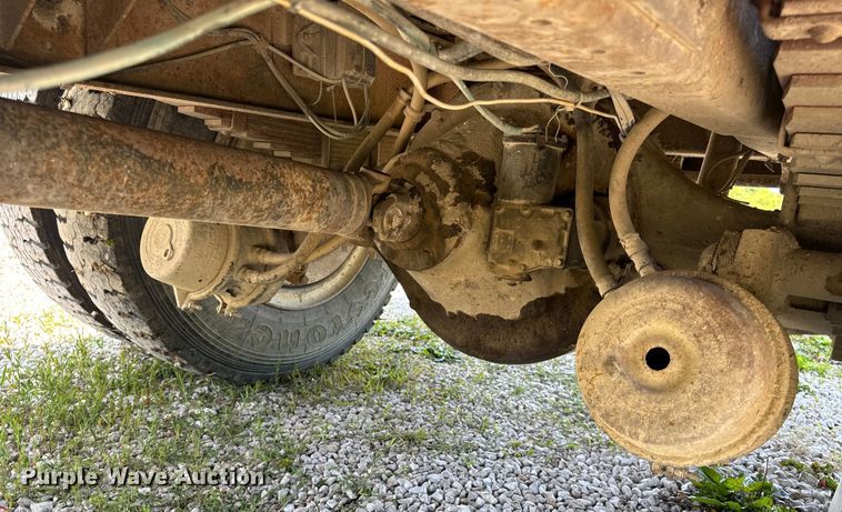 image for item EH6865 1975 International  Load Star 1800 dump truck