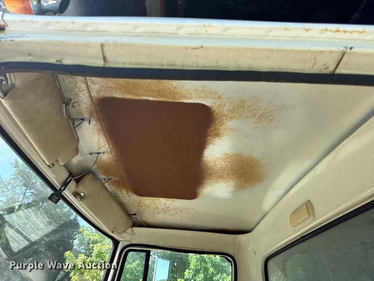 image for item EH6865 1975 International  Load Star 1800 dump truck