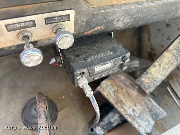 image for item EH6865 1975 International  Load Star 1800 dump truck