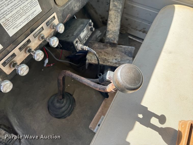 image for item EH6865 1975 International  Load Star 1800 dump truck