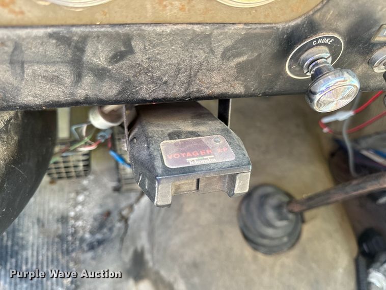 image for item EH6865 1975 International  Load Star 1800 dump truck