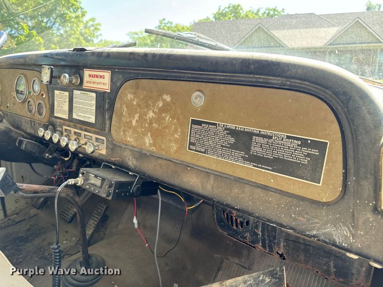 image for item EH6865 1975 International  Load Star 1800 dump truck