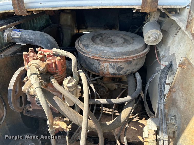 image for item EH6865 1975 International  Load Star 1800 dump truck