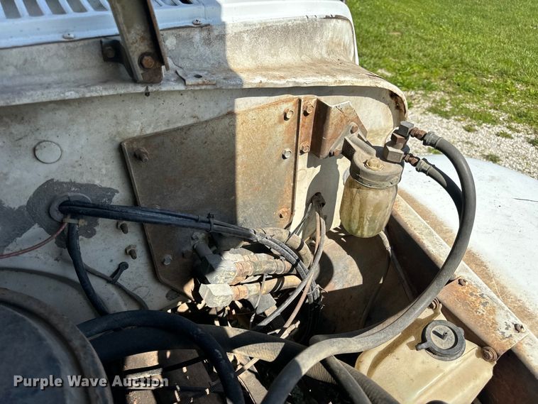 image for item EH6865 1975 International  Load Star 1800 dump truck