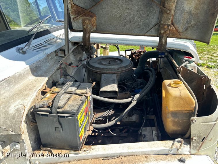 image for item EH6865 1975 International  Load Star 1800 dump truck