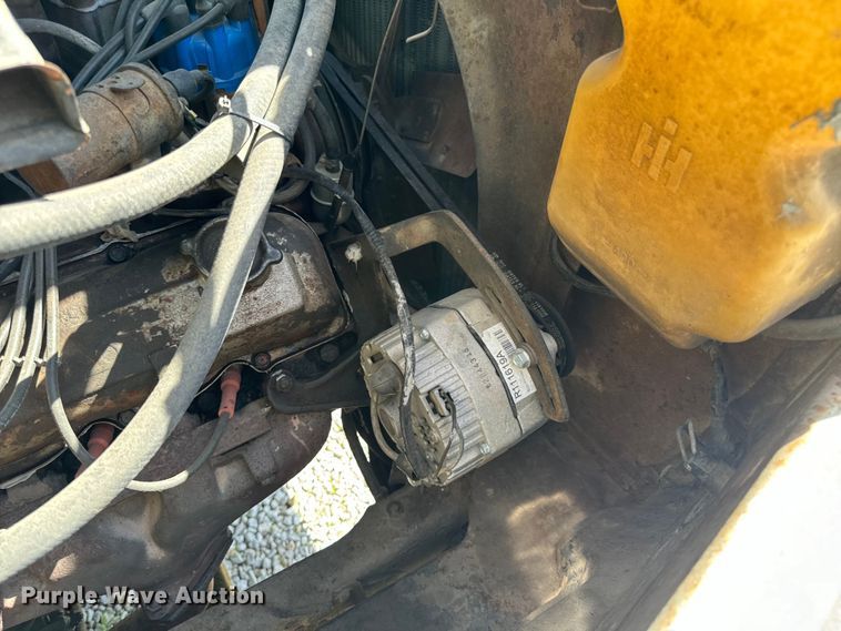 image for item EH6865 1975 International  Load Star 1800 dump truck