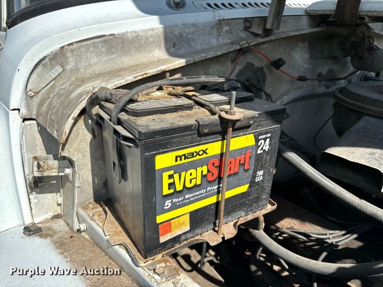 image for item EH6865 1975 International  Load Star 1800 dump truck