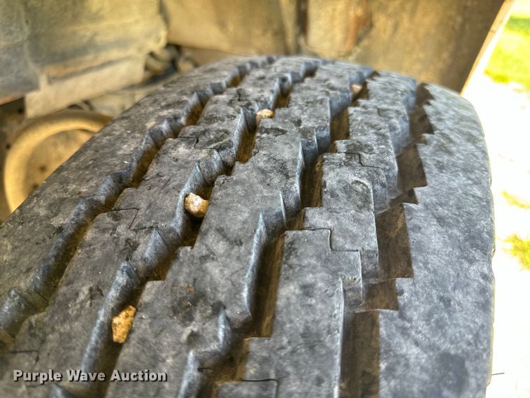 image for item EH6865 1975 International  Load Star 1800 dump truck