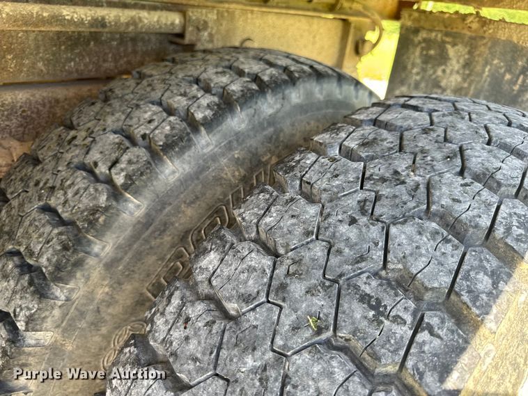 image for item EH6865 1975 International  Load Star 1800 dump truck