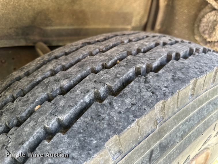 image for item EH6865 1975 International  Load Star 1800 dump truck