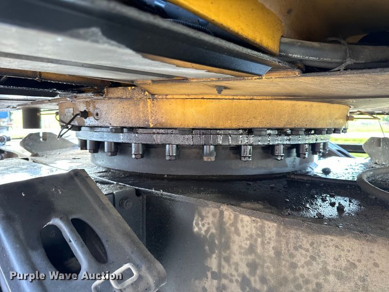 image for item EH6924 2000 Caterpillar M318 wheeled excavator