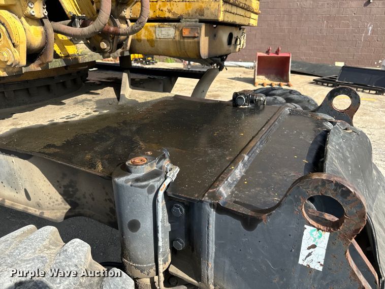 image for item EH6924 2000 Caterpillar M318 wheeled excavator