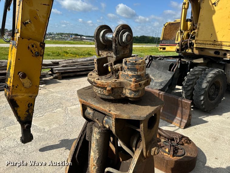 image for item EH6924 2000 Caterpillar M318 wheeled excavator