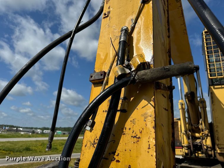 image for item EH6924 2000 Caterpillar M318 wheeled excavator