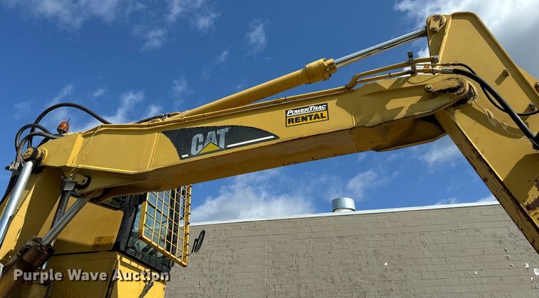 image for item EH6924 2000 Caterpillar M318 wheeled excavator