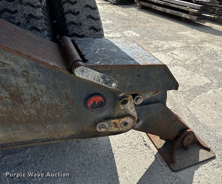 image for item EH6924 2000 Caterpillar M318 wheeled excavator