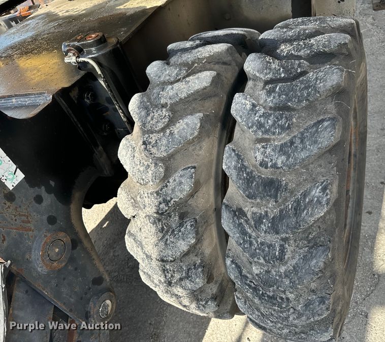 image for item EH6924 2000 Caterpillar M318 wheeled excavator